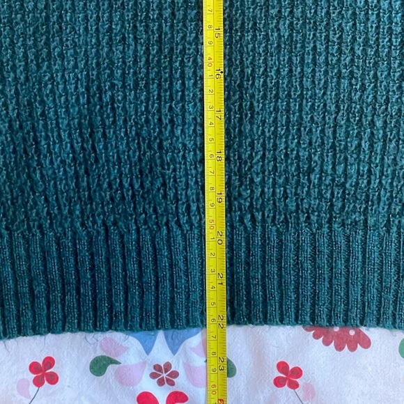 American Eagle Women's Textured Knit Half-Quarter Sweater in Dark Green, Size M - Picture 4 of 6